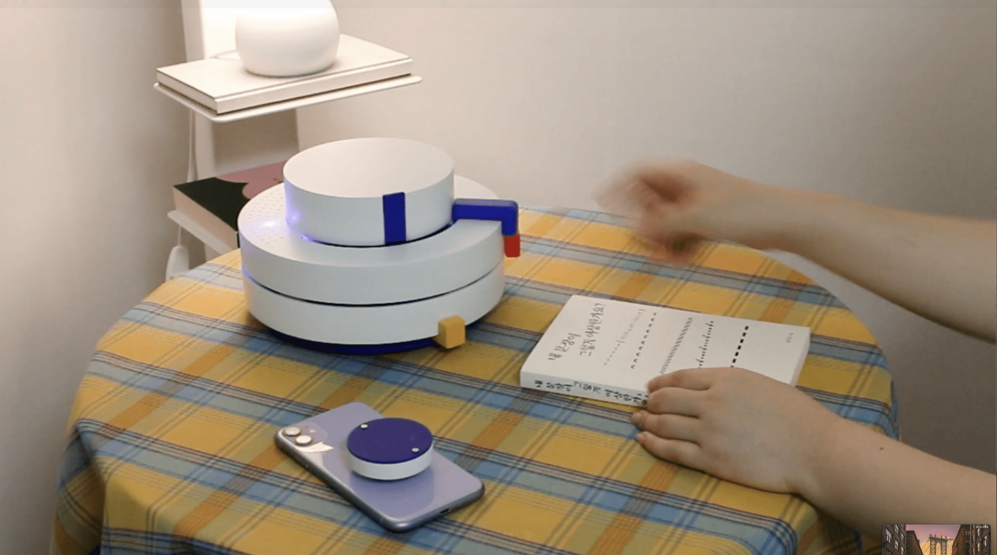 Design and Field Trial of Tunee in Shared Houses: Exploring Experiences of Sharing Individuals' Current Noise-level Preferences with Housemates
